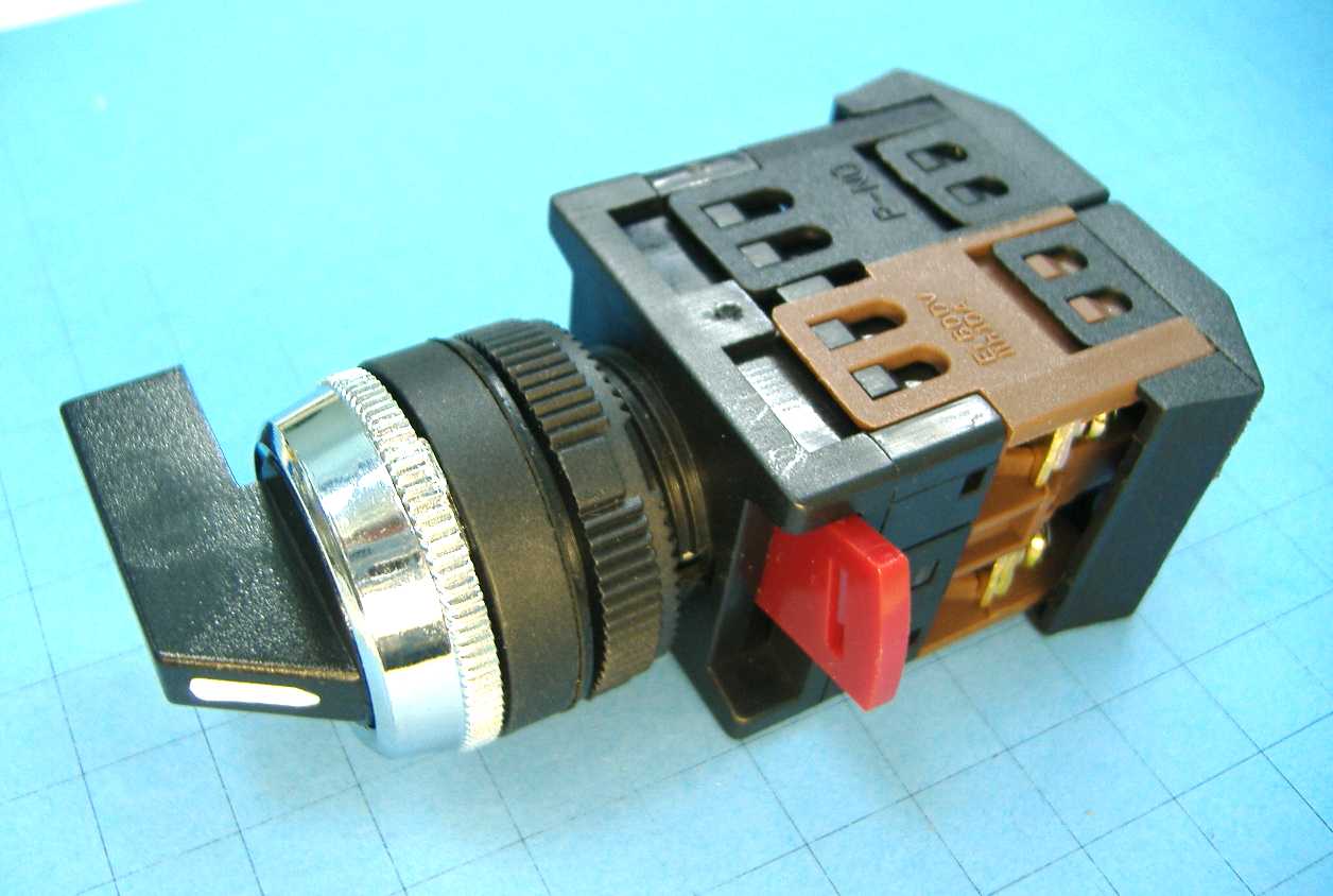 Alclr 22. Переключатель IEK ALCLR-22. ALCLR-22 ИЭК. Переключатель IEK ALCLR-22 230 В. ALCLR 22 переключатель IEK UE 230v.